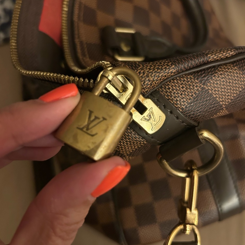 🌺🌺Louis Vuitton Speedy Bandouliere 30 in Damier Ebene🌺🌺 - Picture 13 of 16